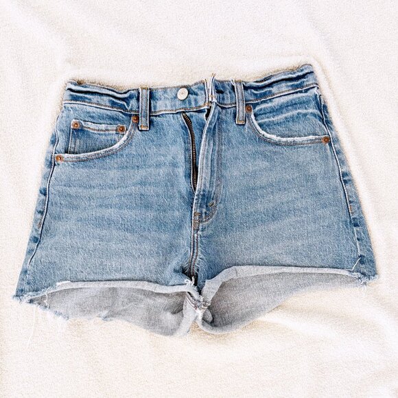 Abercrombie & Fitch Shorts Denim Medium Wash High Rise 90's Size 27/4 - Picture 3 of 4